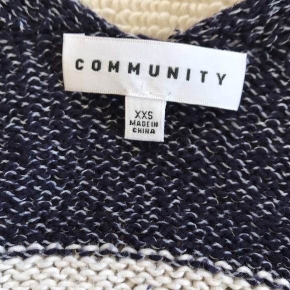 Aritzia Community Ionic Cape, oversized knitted cardigan, XXS - Picture 3 of 5